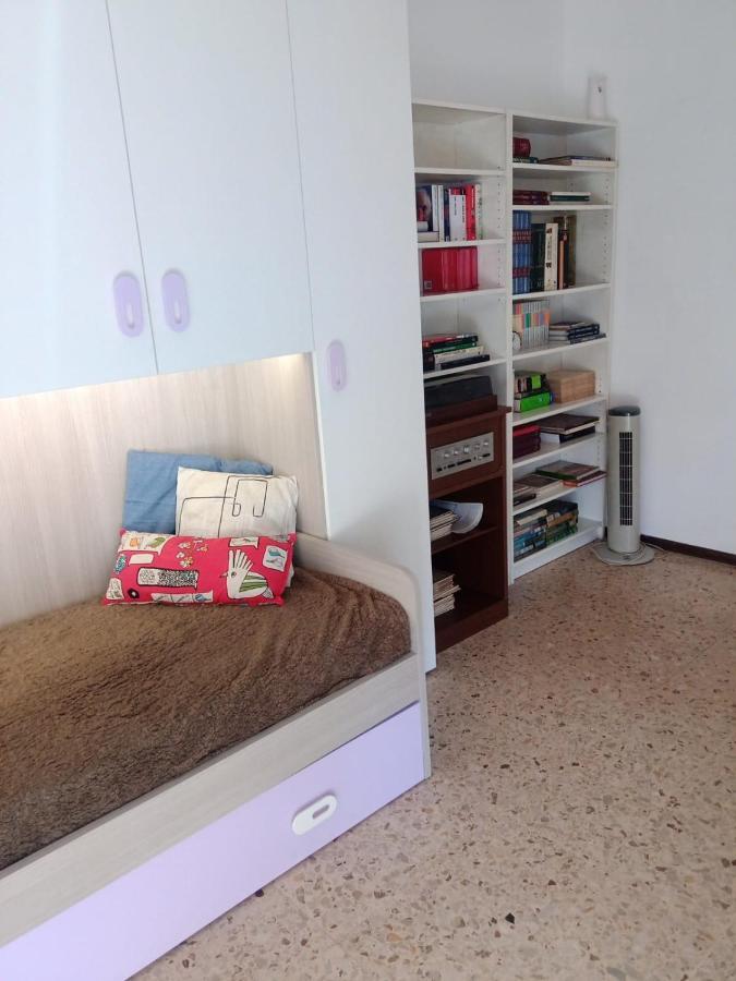"House Of Lella" Appartamento 2 Camere Da Letto Милан Экстерьер фото